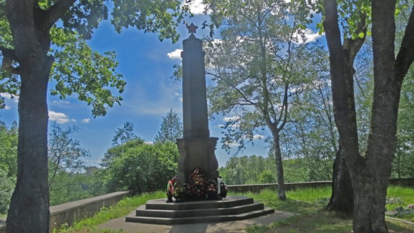 Памятник воинам 8-го эстонского гвардейского корпуса