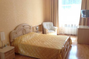 3-bedroom Apartment on Aviatsionnaya st. 18