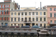 Апартаменты у Банковского Мостика