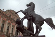 Скульптуры «Укрощение коней» на Аничковом мосту