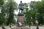 Памятник Петру I в Петровском парке