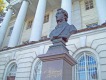 Бюст А.С. Пушкина на набережной Макарова
