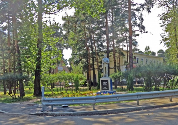 Памятник  "Героическим морякам Балтики"