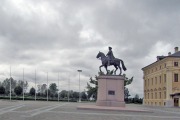 Памятник Петру I в Стрельне