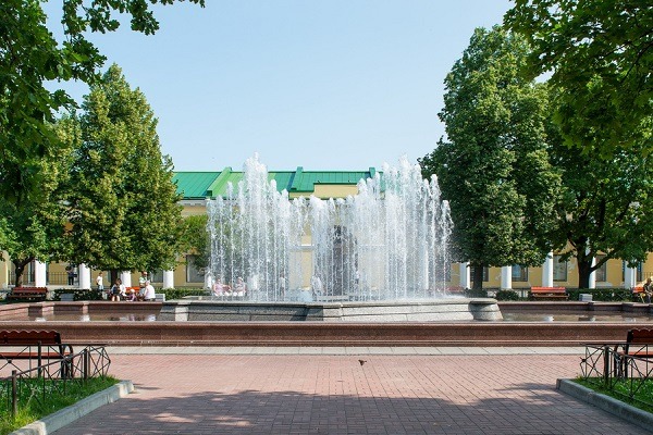 «Поющий» фонтан в Кронштадте