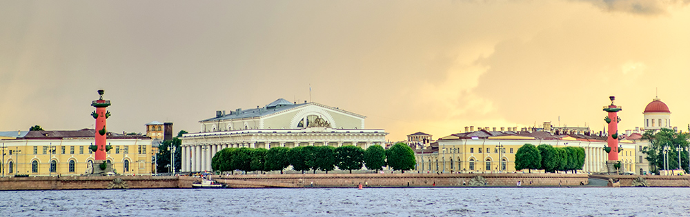 Какое время года лучше выбрать для посещения Санкт-Петербурга